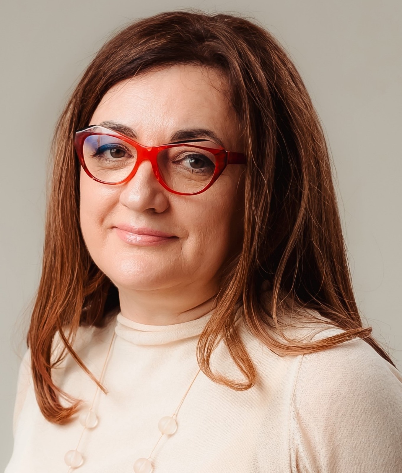 portret 200x200 - georgiana tofan